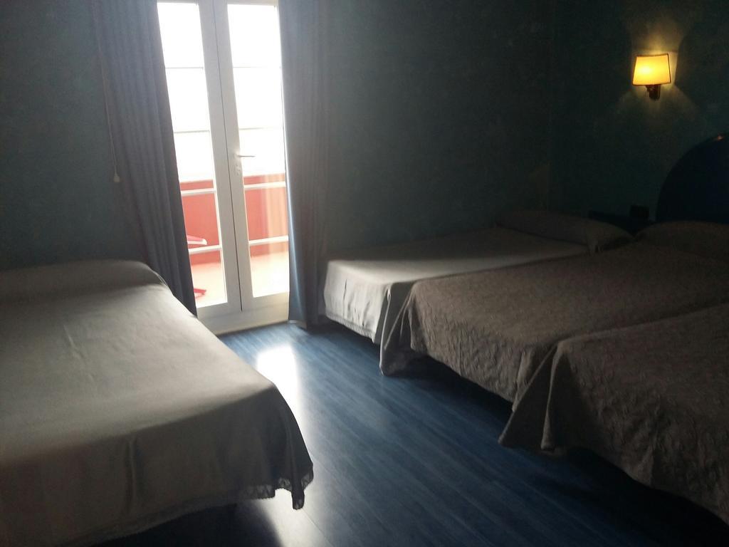 Hotel Villapaloma La Virgen del Camino Phòng bức ảnh